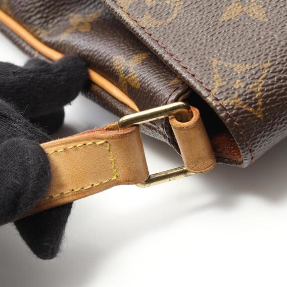 LOUIS VUITTON Brown Monogram Leather Shoulder Bag - Picture 9 of 9